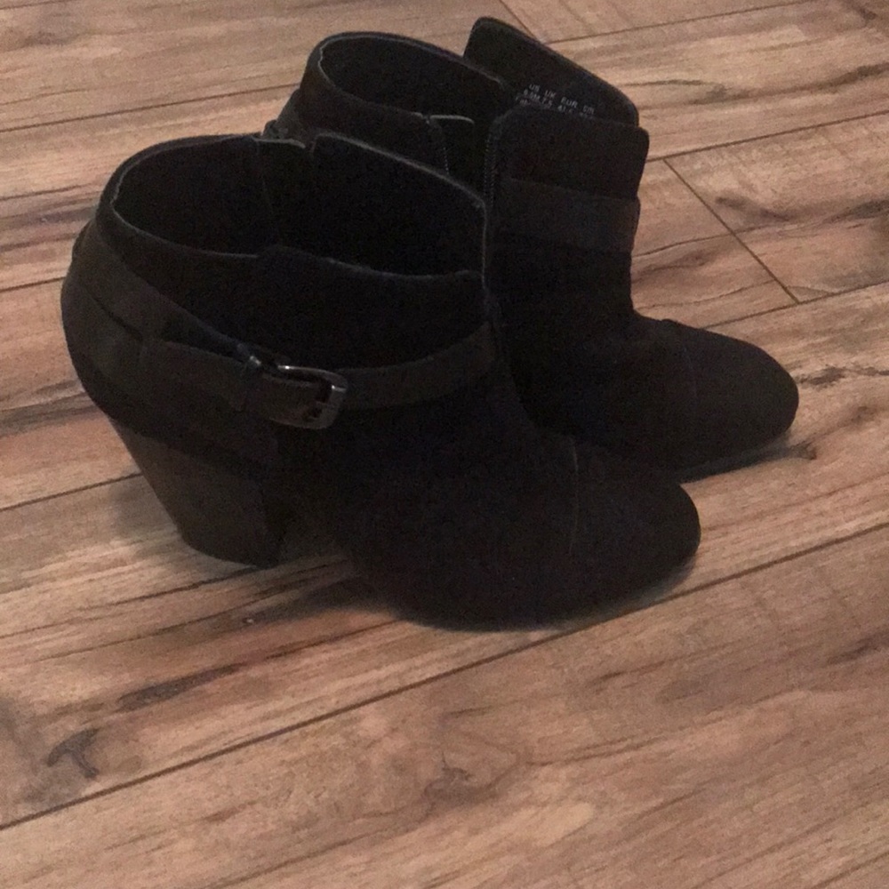 Carlos Santana booties